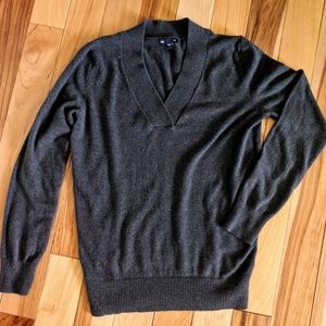 Gap lightweight grey sweater